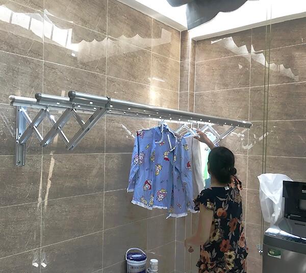 giàn phơi thông minh gắn tường hàn quốc