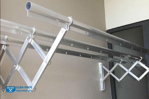 Nên mua giàn phơi gắn tường hay gắn trần? Loại nào bền và tiện lợi hơn?