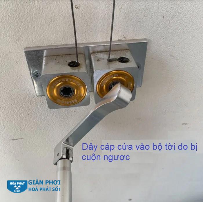 Hướng dẫn sửa giàn phơi thông minh bị bung ốc vít nở triệt để tại nhà